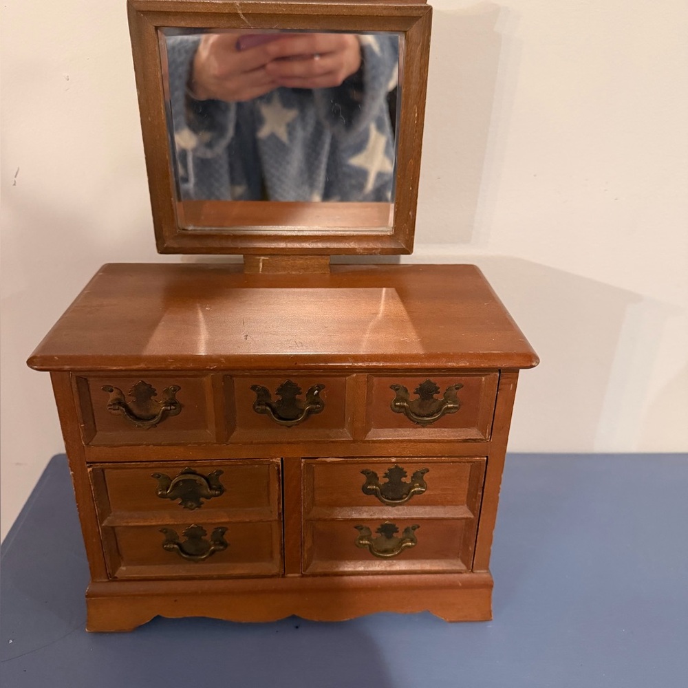 RARE Vintage Sm Wooden Jewelry Box W/Mirror